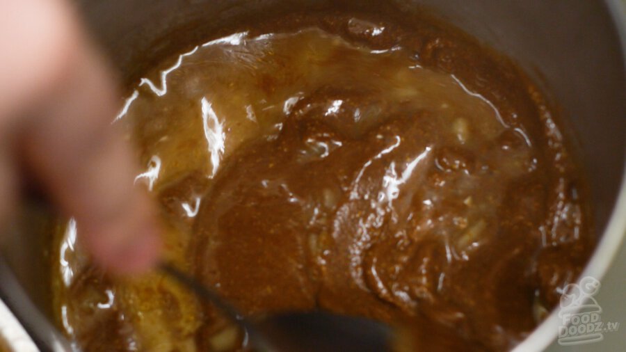 mixing up liquid into curry roux to loosen it up